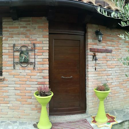 Il Castagneto Bed & Breakfast Camerino Ngoại thất bức ảnh